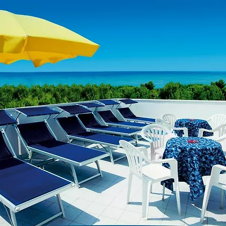 Clipper Hotel 3*
