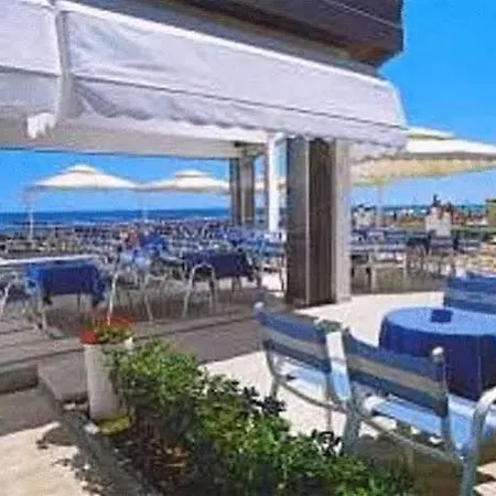 Clipper Hotel 3*