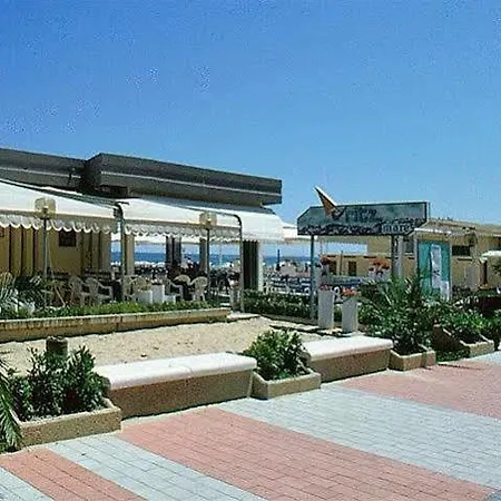 Clipper Hotel